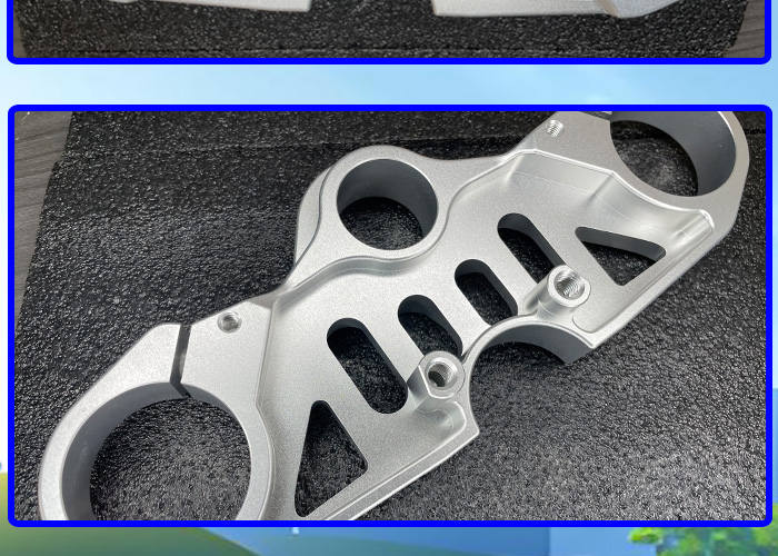 摩托车上三星连板